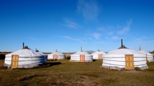 Campamento de yurtas o gers en el que hacer noche.