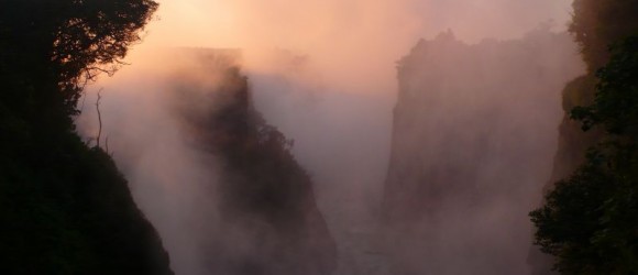 Cataratas Victoria al amanecer