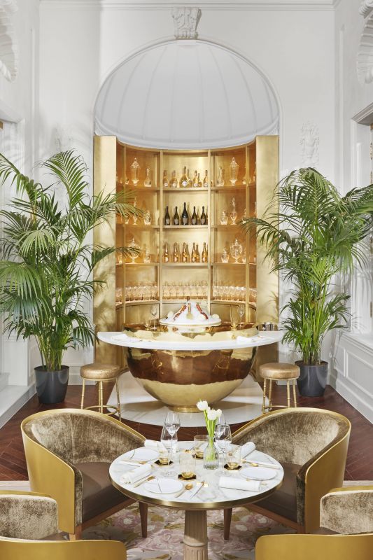 Champagne Bar del renovado hotel Ritz de Madrid.